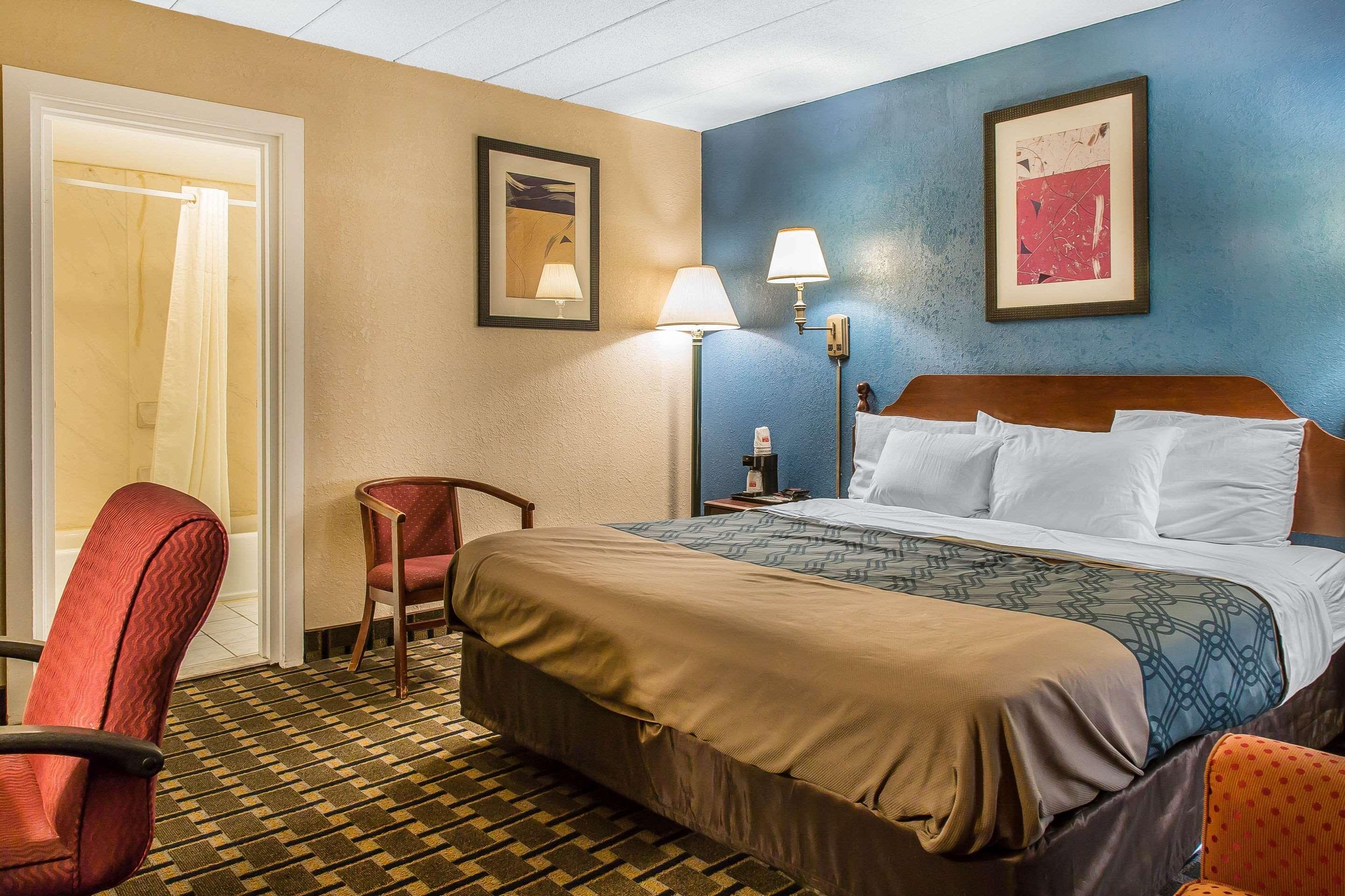 Econo Lodge Cranston - Providence Buitenkant foto