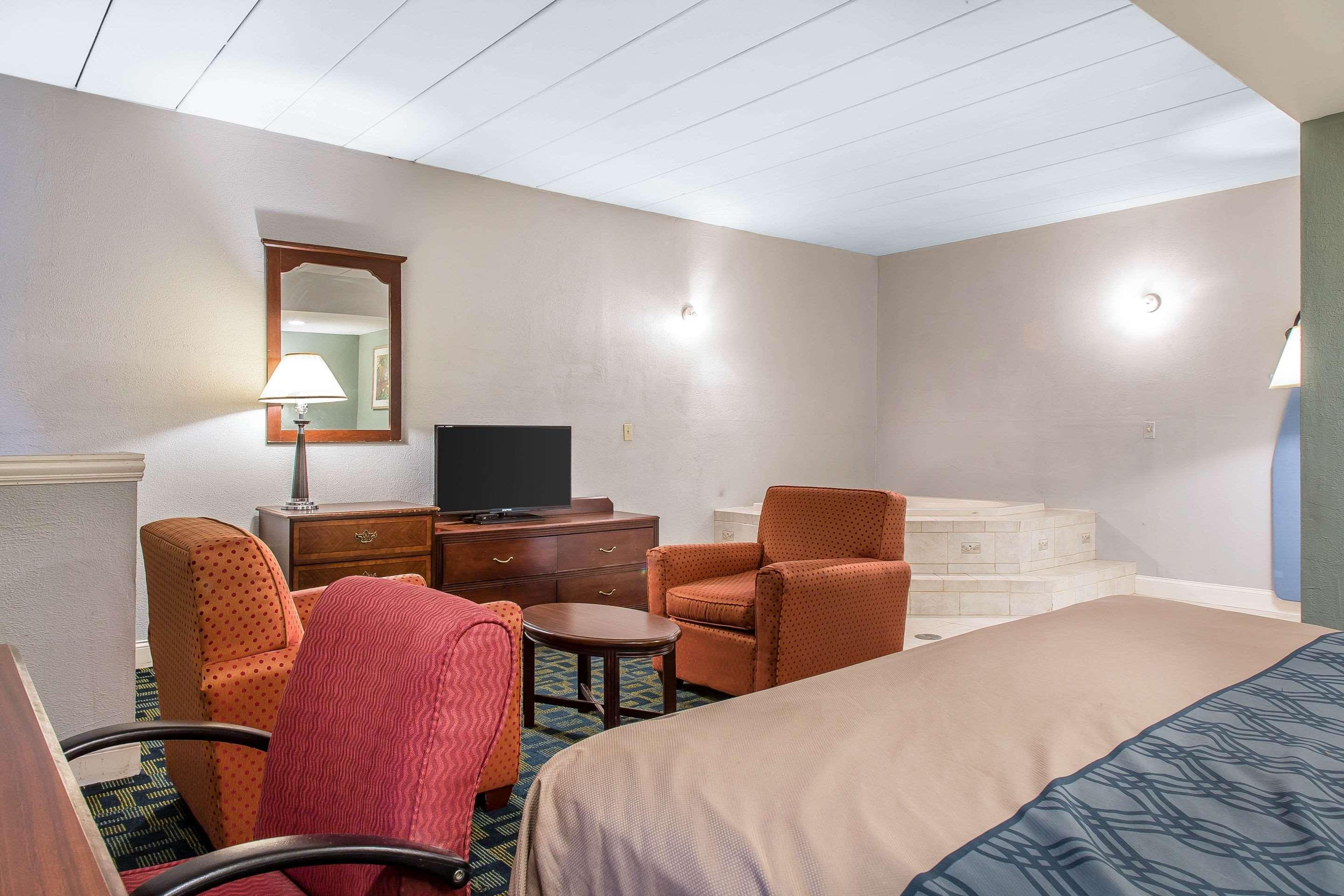 Econo Lodge Cranston - Providence Buitenkant foto