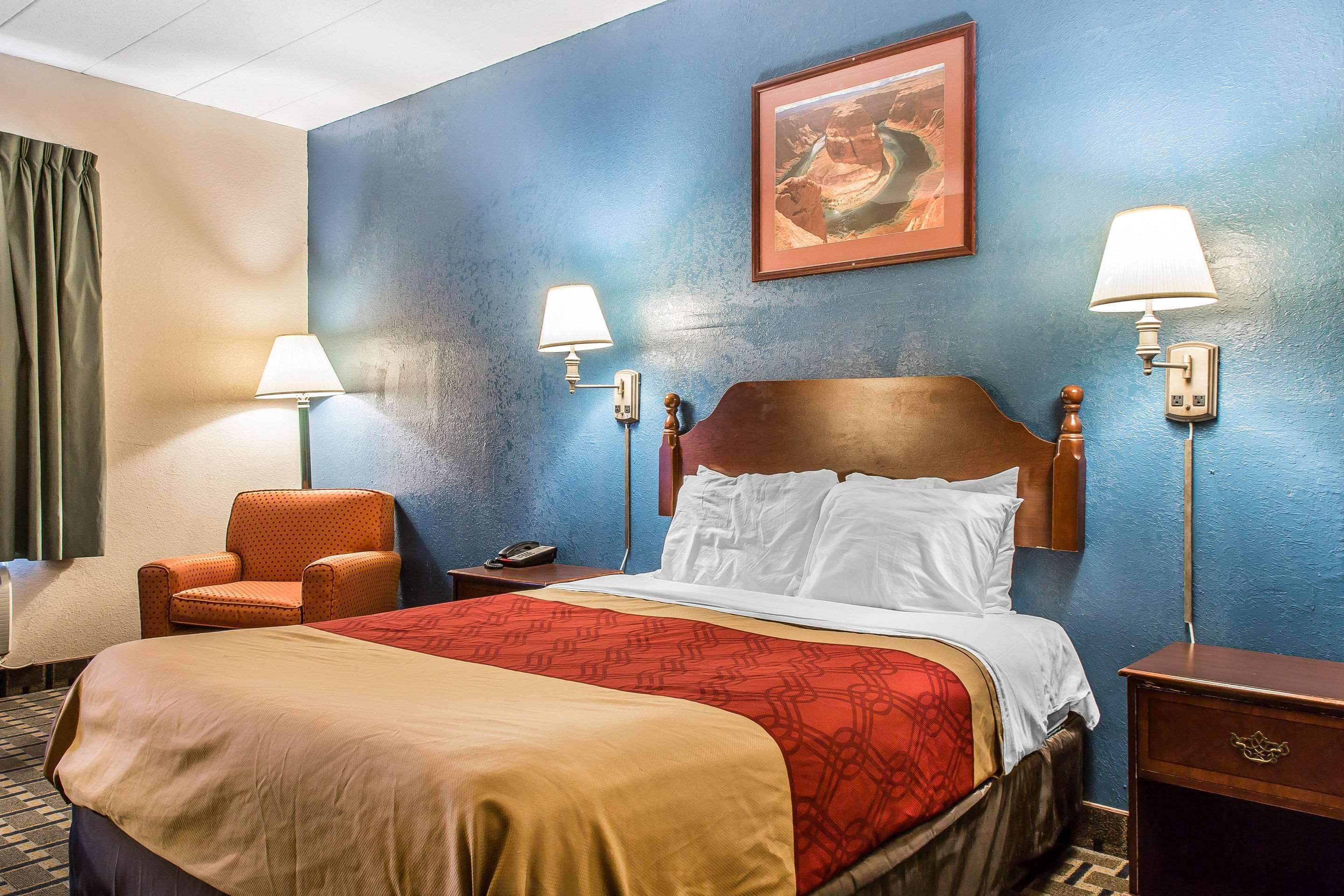 Econo Lodge Cranston - Providence Buitenkant foto